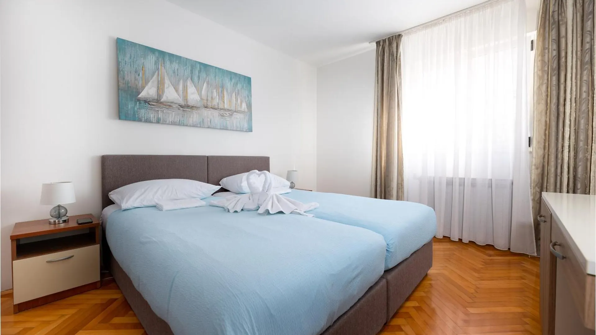 Villa Okruk Okrug Gornji 3*,