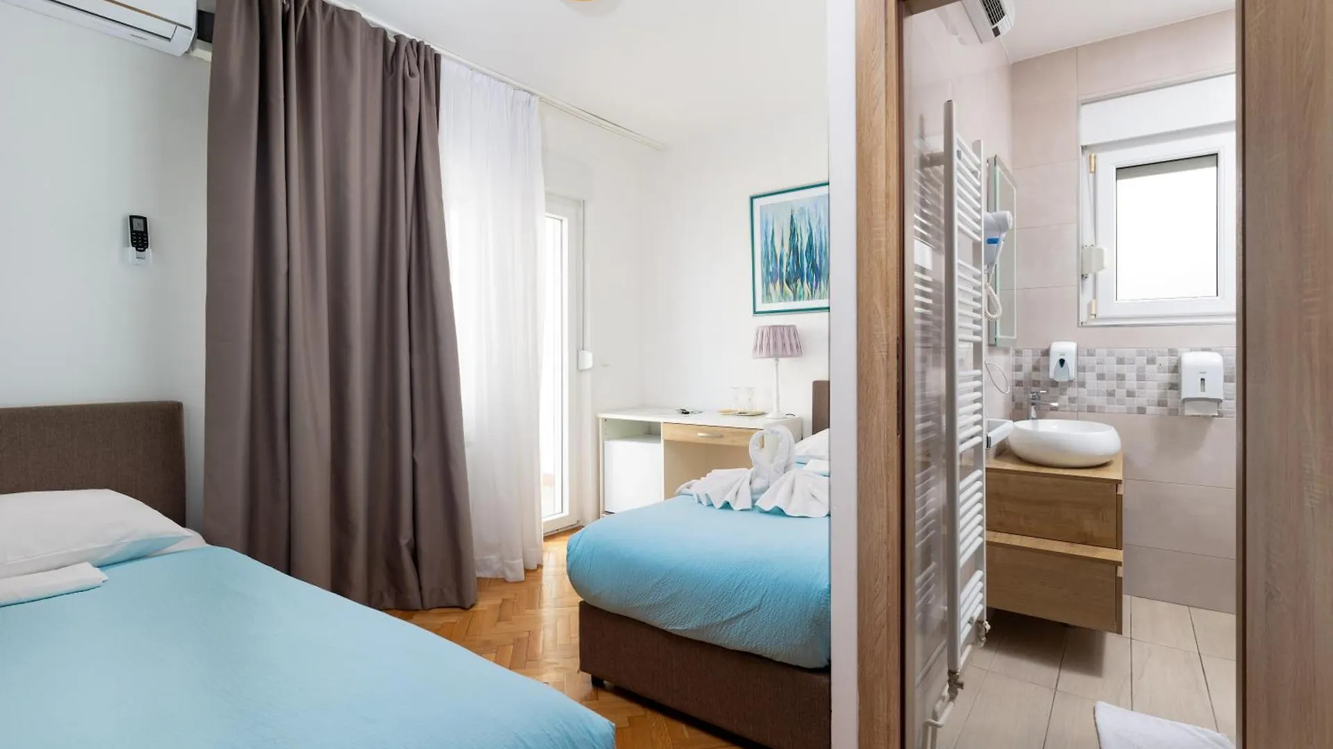 Villa Okruk-10 Meters Away From The Beach 奥库格哥恩基 3*,  克罗地亚